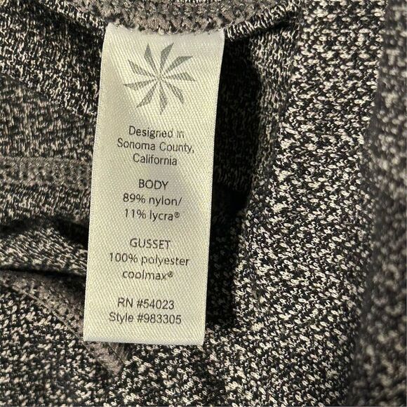 Athleta Women's Gray Herringbone Capri Leggings Size S Activewear - Picture 8 of 9